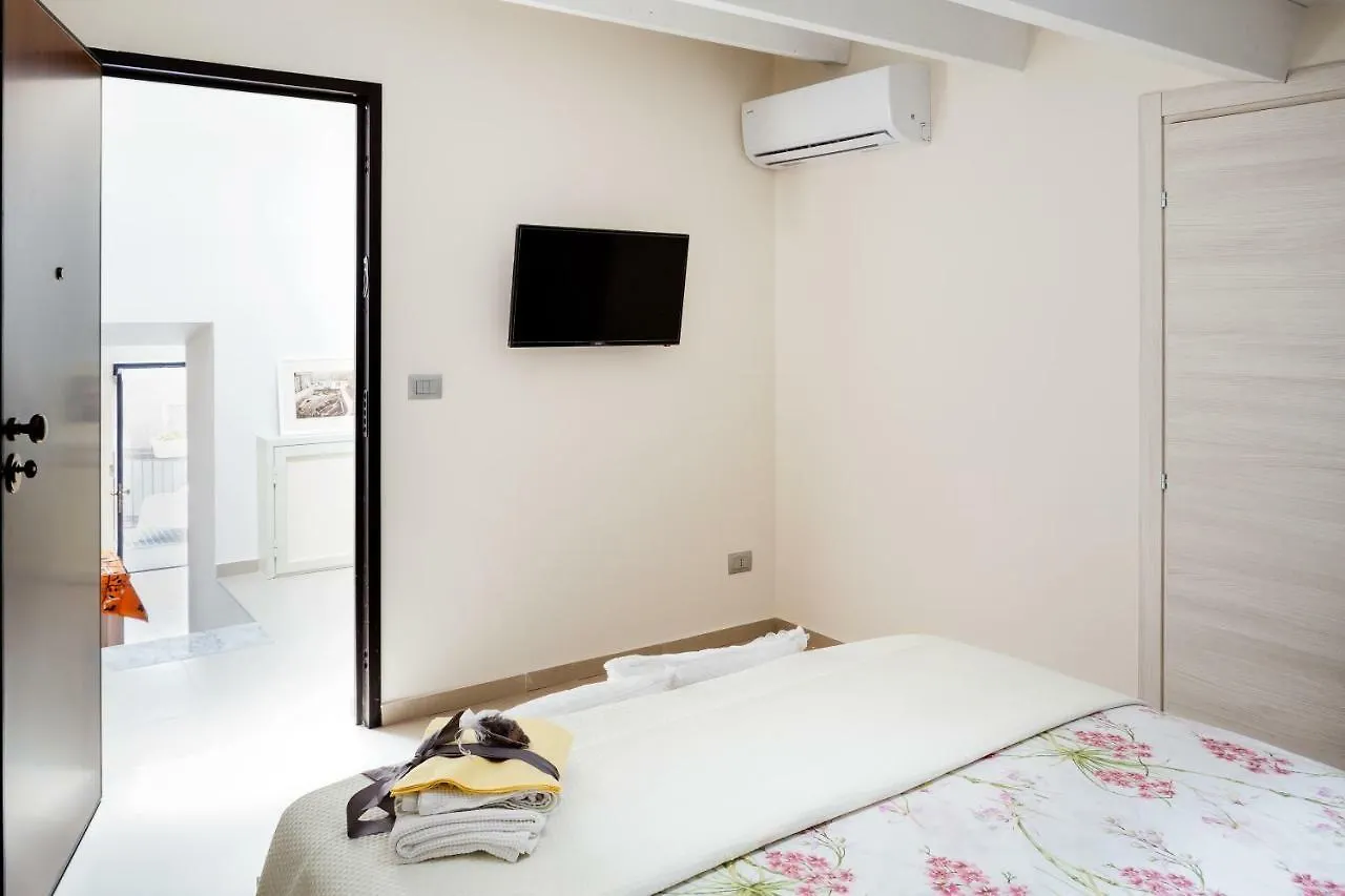 Scuto Home Catania Guest house